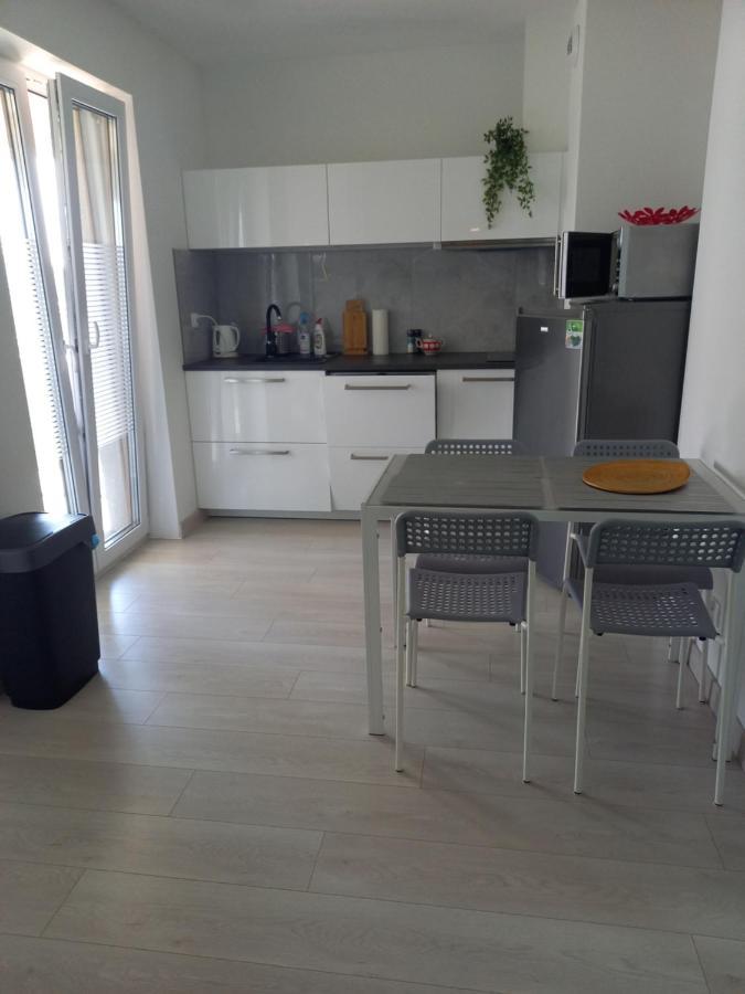 Apartament Mila Z Duzym Tarasem I Miejscem Parkingowym Kołobrzeg Extérieur photo